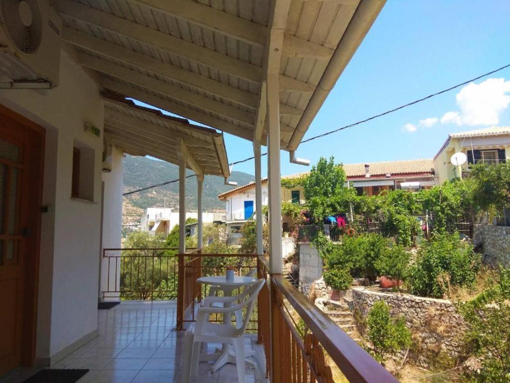 Kostas Studios II Vasilikí Exteriör bild